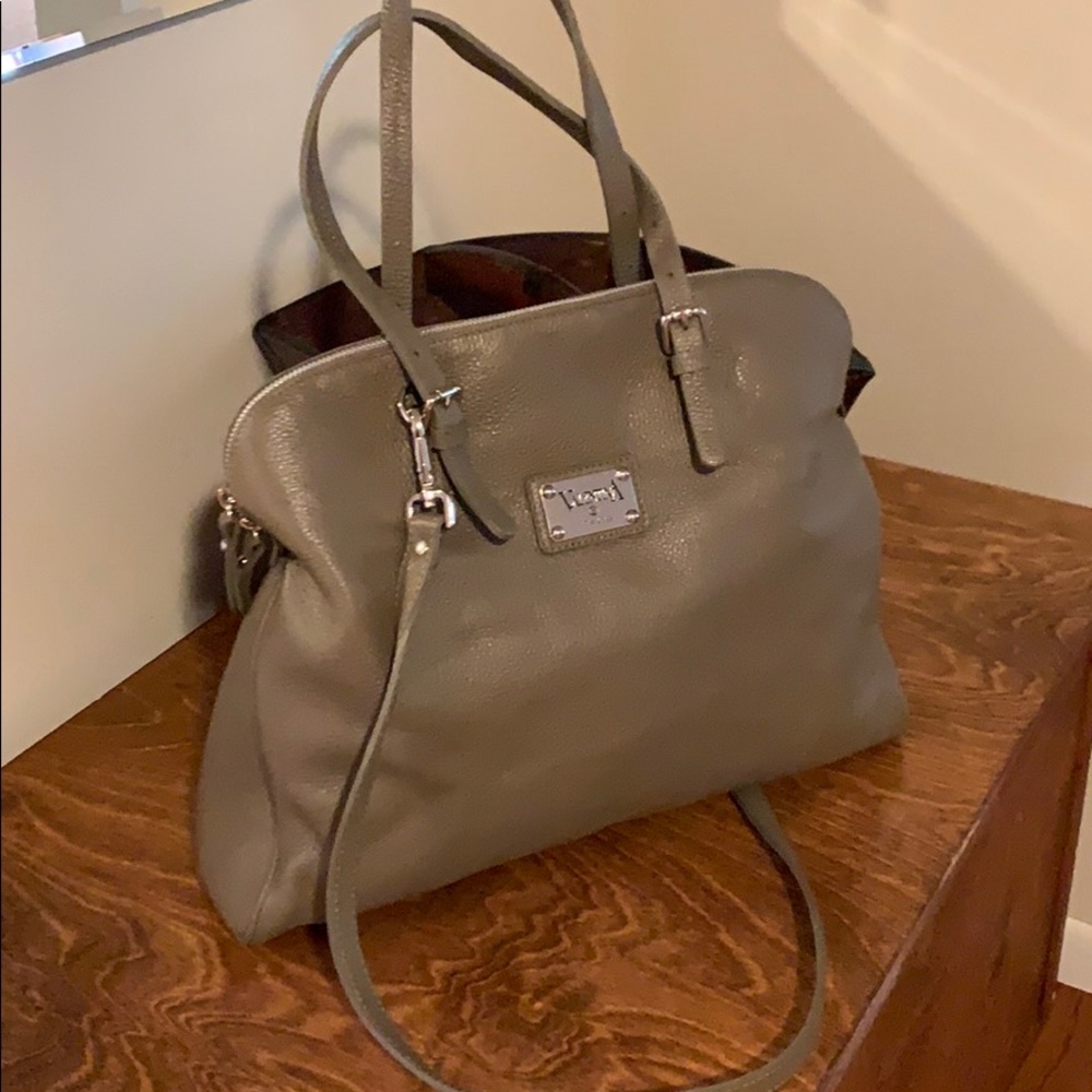 Valentina Italia purse